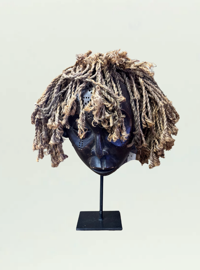 Chokwe Stand Mask