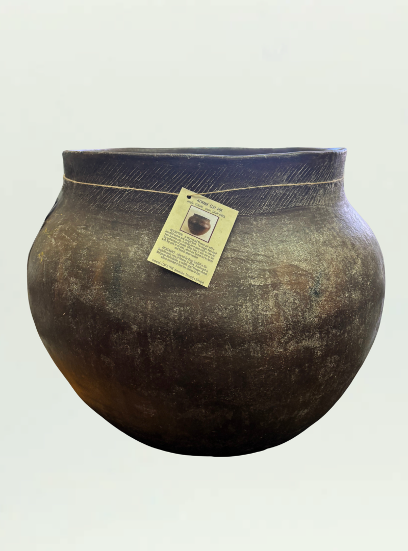 BG Ntwane Clay Pot