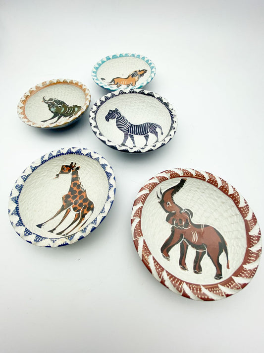 5 x Small Kisii Stones Bowls Various White