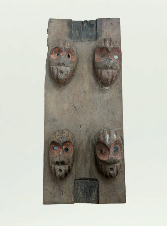 Wooden Plaque 4 Face Mask